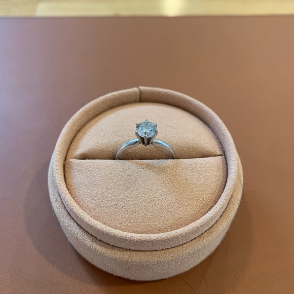 Diamond Engagement Ring - .6 Ct. Sz 5.75 - Picture 2 of 5